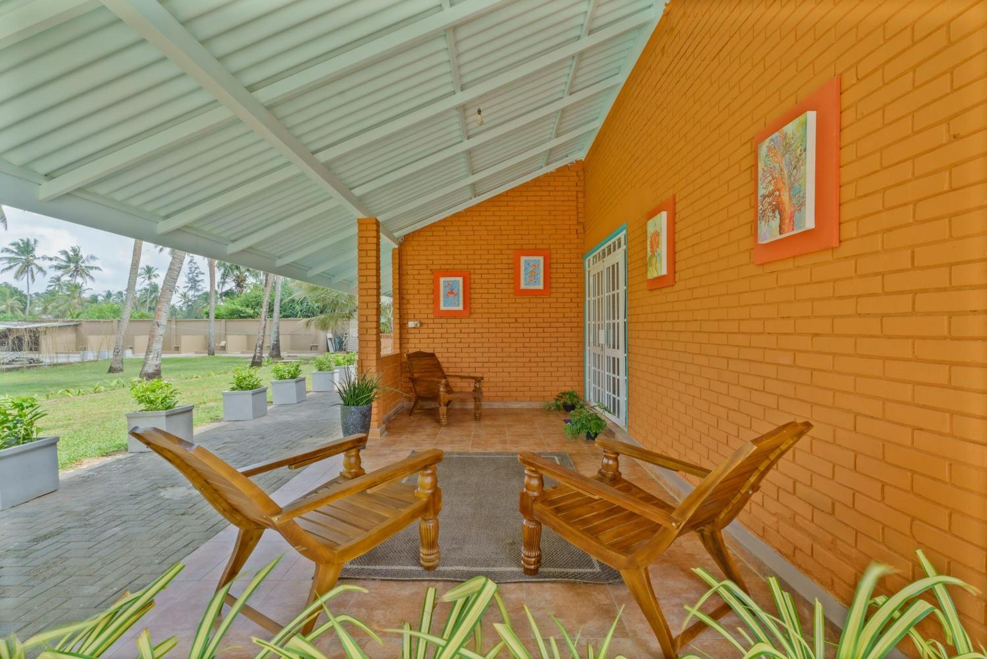 Amy'S Haven Hotel Wadduwa Exterior photo